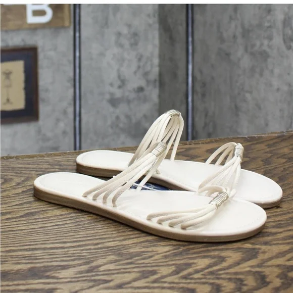 Universal Thread Cream Strappy Slide Sandal - Picture 3 of 3